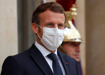 France extends curfew as COVID second wave surges in Europe