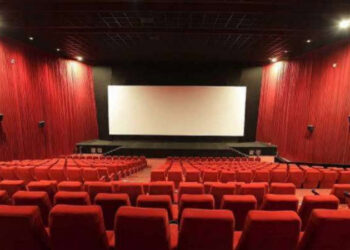 Centre’s SOPs for cinema halls allow 50% seating, only packed food