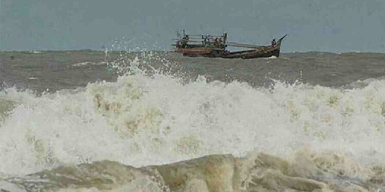Bangladesh maritime ports asked to hoist warning signal 4 as deep depression continues