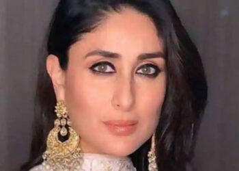 Kareena Kapoor treats fans to stunning ‘no-makeup’ selfie
