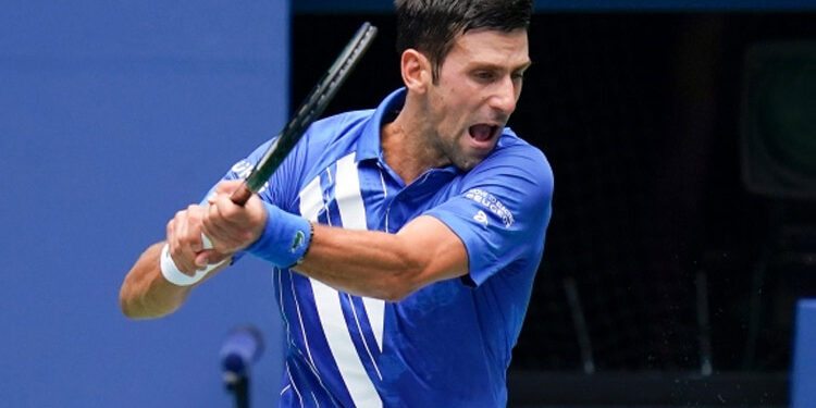 Djokovic advances in Vienna after tight Coric battle