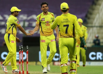 Lack of ‘spark’ in youngsters led to sticking with experienced players, reveals Dhoni