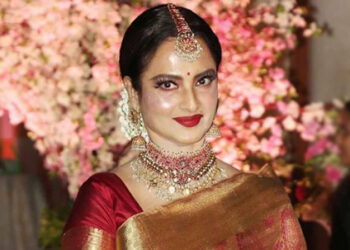 Alia Bhatt, Priyanka Chopra, Ananya Panday wish Rekha on her 66th birthday