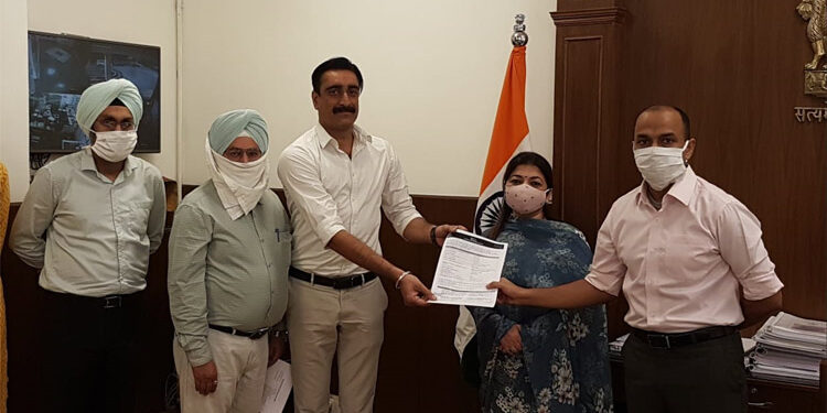 Patiala Entrepreneur Gets State’s First Certificate Under Right To Business Act-2020
