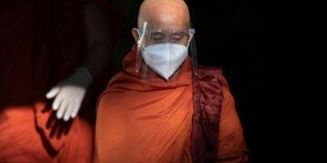 Myanmar hardline monk Wirathu surrenders before Police