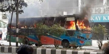 Bangladesh Serial bus burning takes place in Dhaka