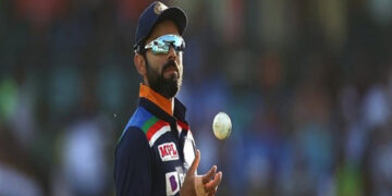 Kohli completes 22,000 runs in international cricket