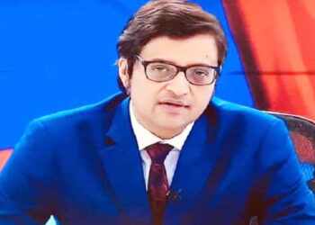 Republic TV Editor Arnab Goswami detained by Maharashtra Police