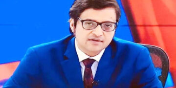 Republic TV Editor Arnab Goswami detained by Maharashtra Police