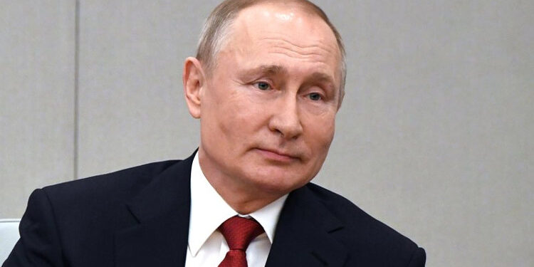 Russia bars entry to 25 British citizens in retaliation for UK sanctions