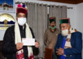CM presented cheque by Kinnaur Ex-Paramilitary Welfare Association
