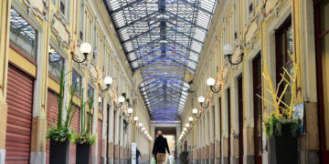 Italy’s coronavirus lockdown leaves many out and about