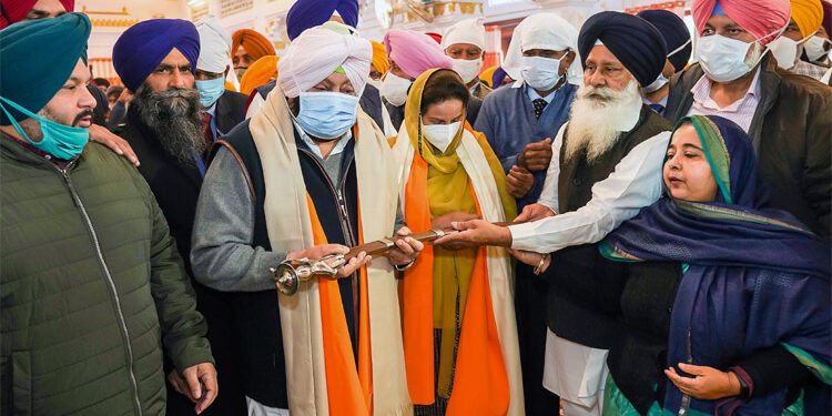 CAPT AMARINDER SINGH LAYS FOUNDATION STONES OF VARIOUS DEVELOPMENT PROJECTS AT SULTANPUR LODHI & DERA BABA NANAK