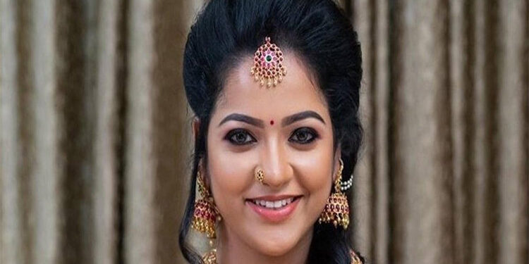 TV actor VJ Chitra found dead in hotel room