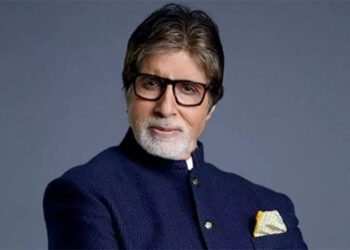 Amitabh Bachchan hangs ‘nimbu mirchi’ on 2021 to protect it from evil eye
