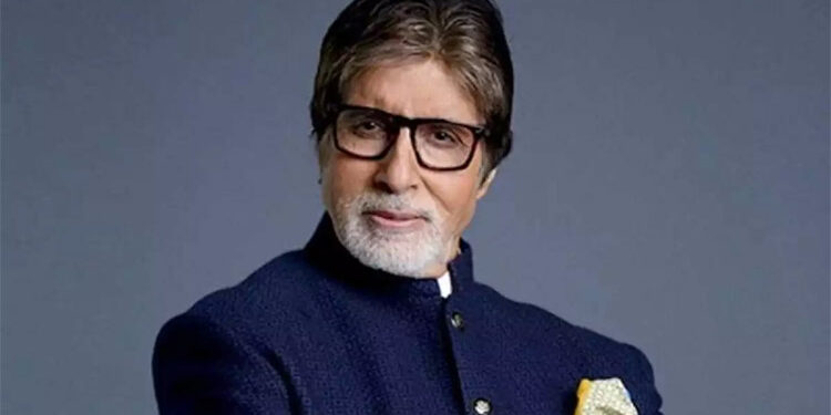 Amitabh Bachchan hangs ‘nimbu mirchi’ on 2021 to protect it from evil eye