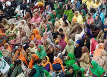 Makeshift stalls to cater women-specific needs set up at Singhu border