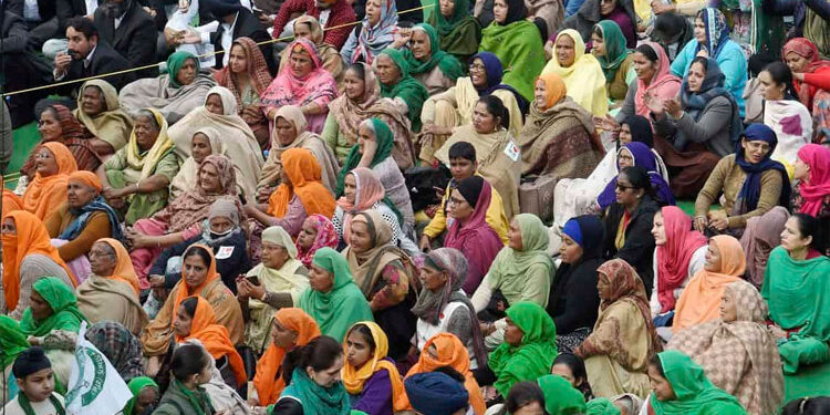 Makeshift stalls to cater women-specific needs set up at Singhu border