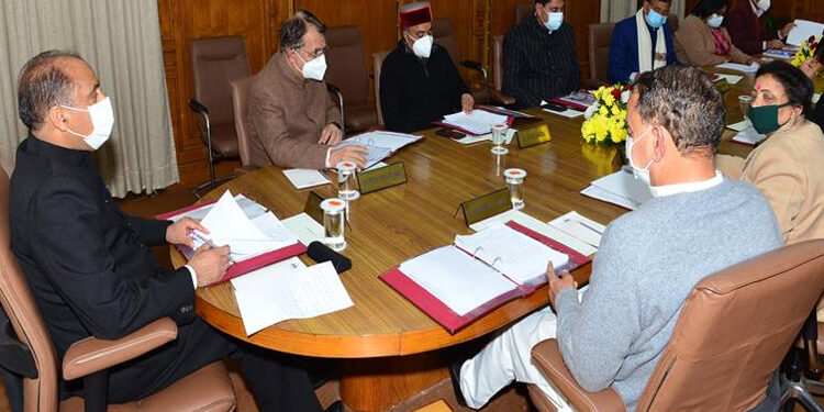 Chief Minister Jai Ram Thakur discuss Covid-19 situation in the State