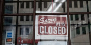 More than 110,000 US restaurants close amid COVID-19 pandemic