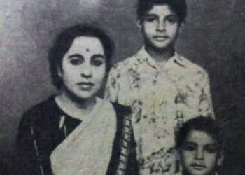Amitabh Bachchan shows off his first ‘bush shirt’ in childhood picture