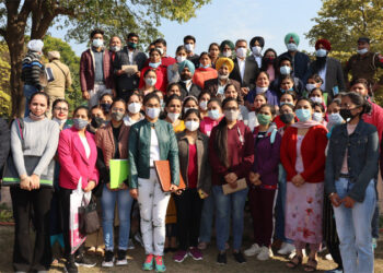 Balbir Sidhu hands over appointment letters to 50 staff nurses