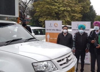 Balbir Sidhu flags off 4 LED Vans under Mission Fateh