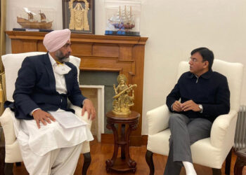 MANPREET SINGH BADAL MEETS MoS MANSUKH MANDAVIYA FOR BATHINDA PHARMACEUTICAL PARK