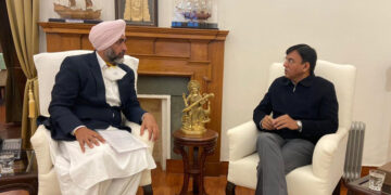 MANPREET SINGH BADAL MEETS MoS MANSUKH MANDAVIYA FOR BATHINDA PHARMACEUTICAL PARK