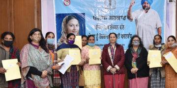 Empowering women; Aruna Chaudhary hands over appointment letters to 34 Anganwadi Supervisors