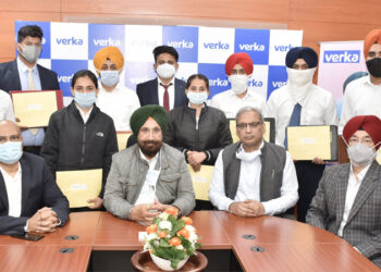 RANDHAWA HANDS OVER APPOINTMENT LETTER TO 11 ASSISTANT MANAGER OF MILKFED