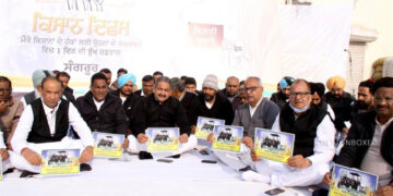 Punjab Education Minister Singla sits on Hunger Strike in solidarity with farmers & Arhtiyas