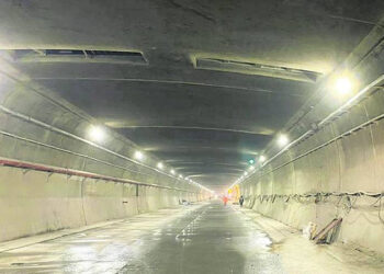 Over 5000 vehicles crosses Atal Tunnel Rohtang on Sunday