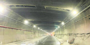 Over 5000 vehicles crosses Atal Tunnel Rohtang on Sunday