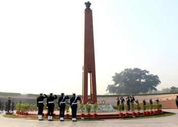 Floral Tributes paid to Veers on Navy Day