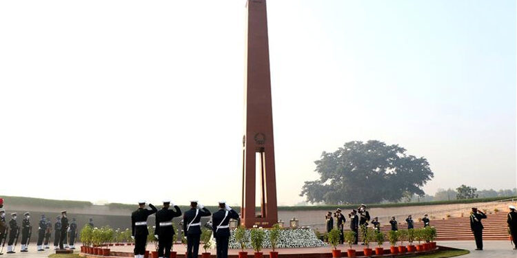 Floral Tributes paid to Veers on Navy Day