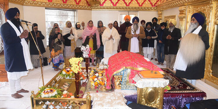 Bibi Jagir Kaur prays for success of Kisan Sangharsh after conducting Sri Akhand Path Sahib