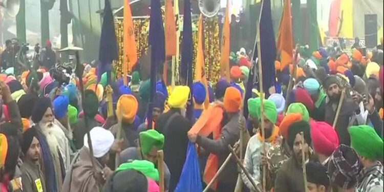 Nagar kirtan, turban langar organised at Singhu border